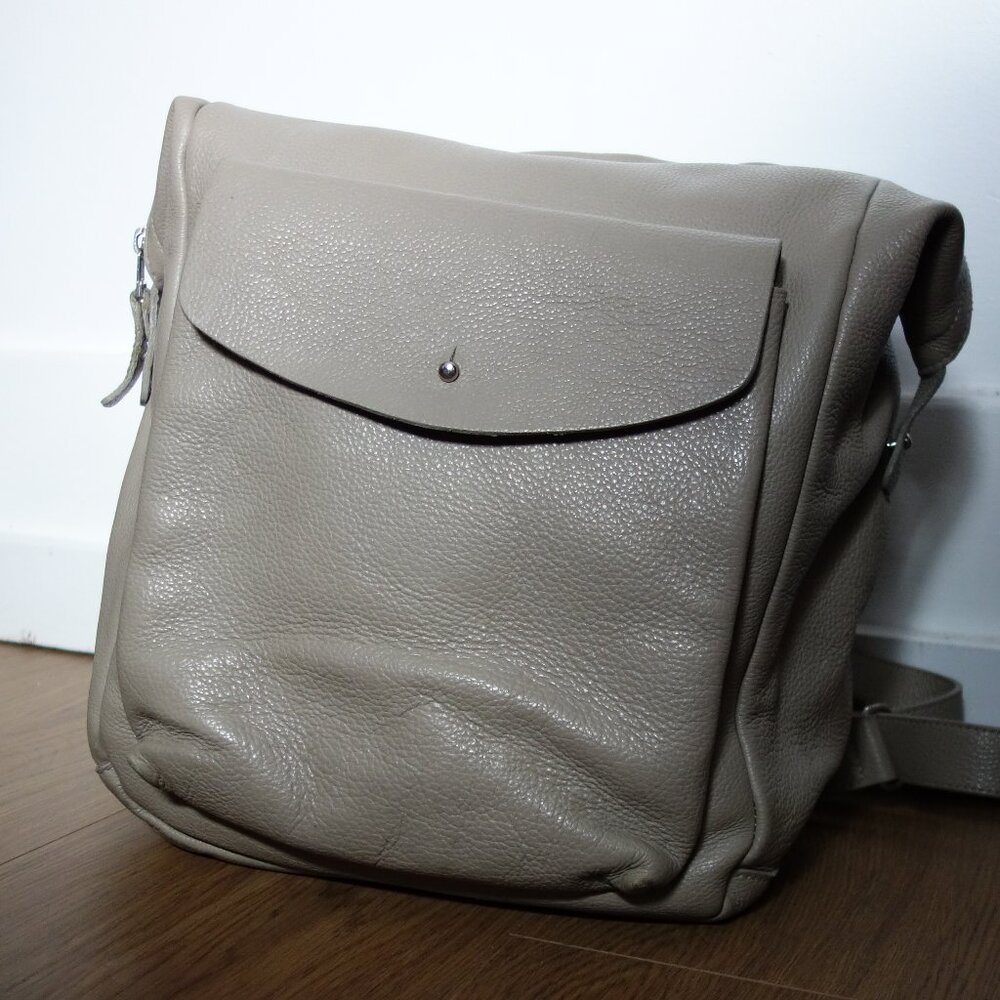 M0851 leather backpack